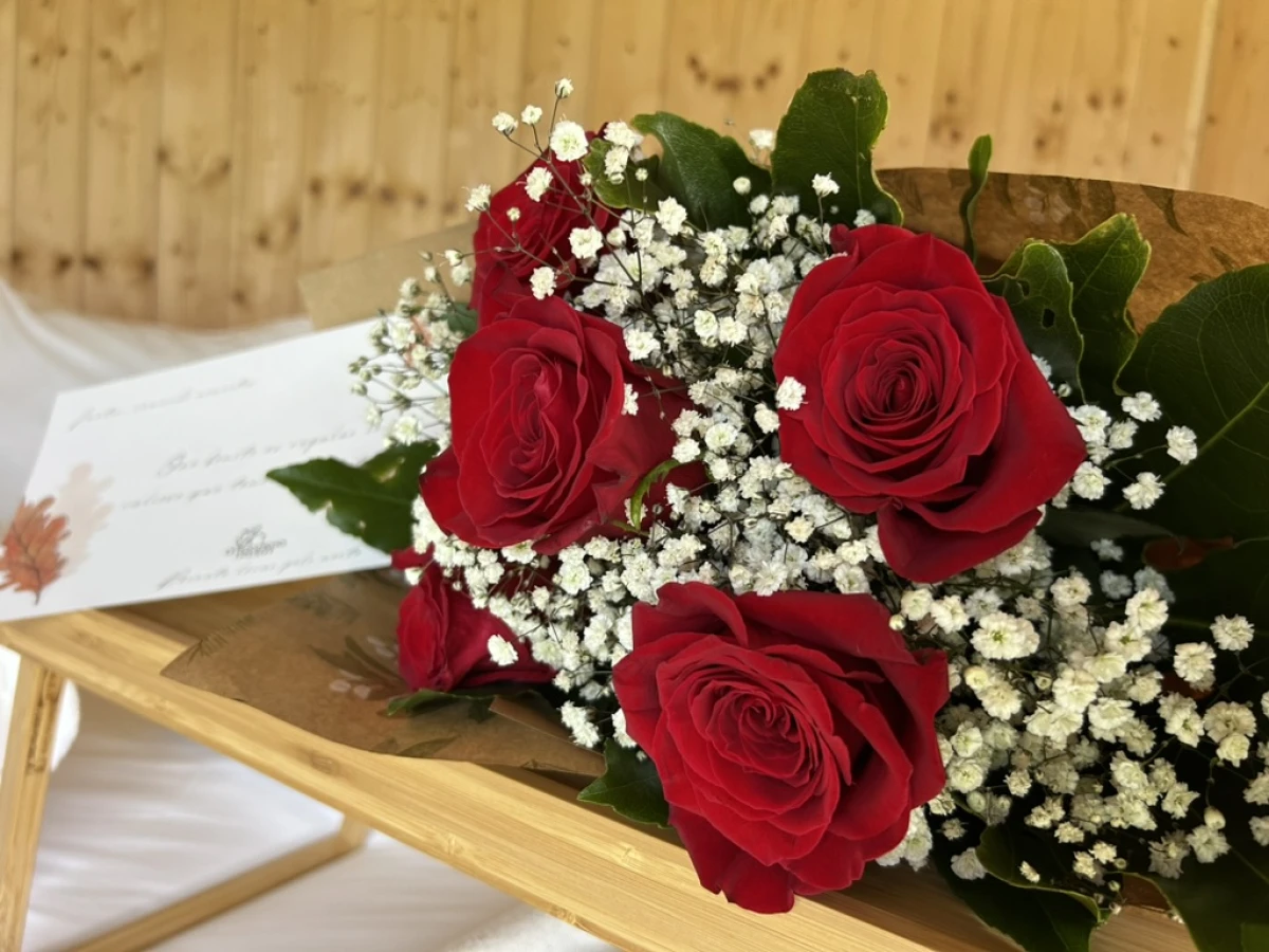 `Imagen 4 de Escapada en San Valentin en una Cabaña de madera con jacuzzi  en Galicia