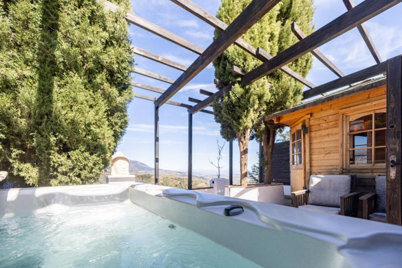 `Imagen 0 de Escapada Romántica en la Sierra de Nieves con SPA Privado y ambiente Romántico