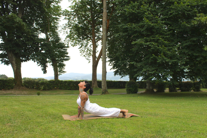 Imagen del pack Yoga en los jardines, conexión con la naturaleza
