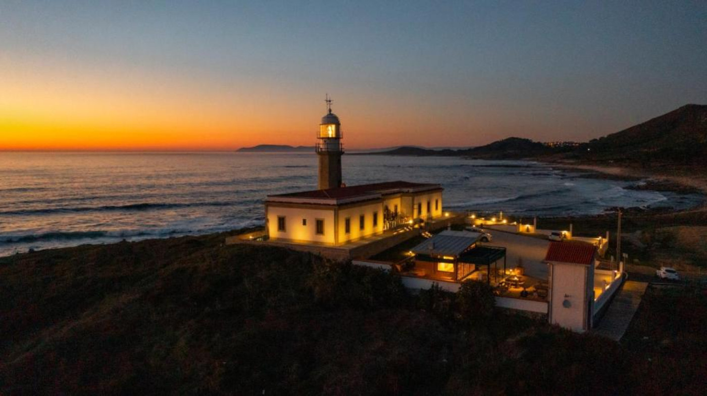 Imagen 34 de Faro de Lariño
