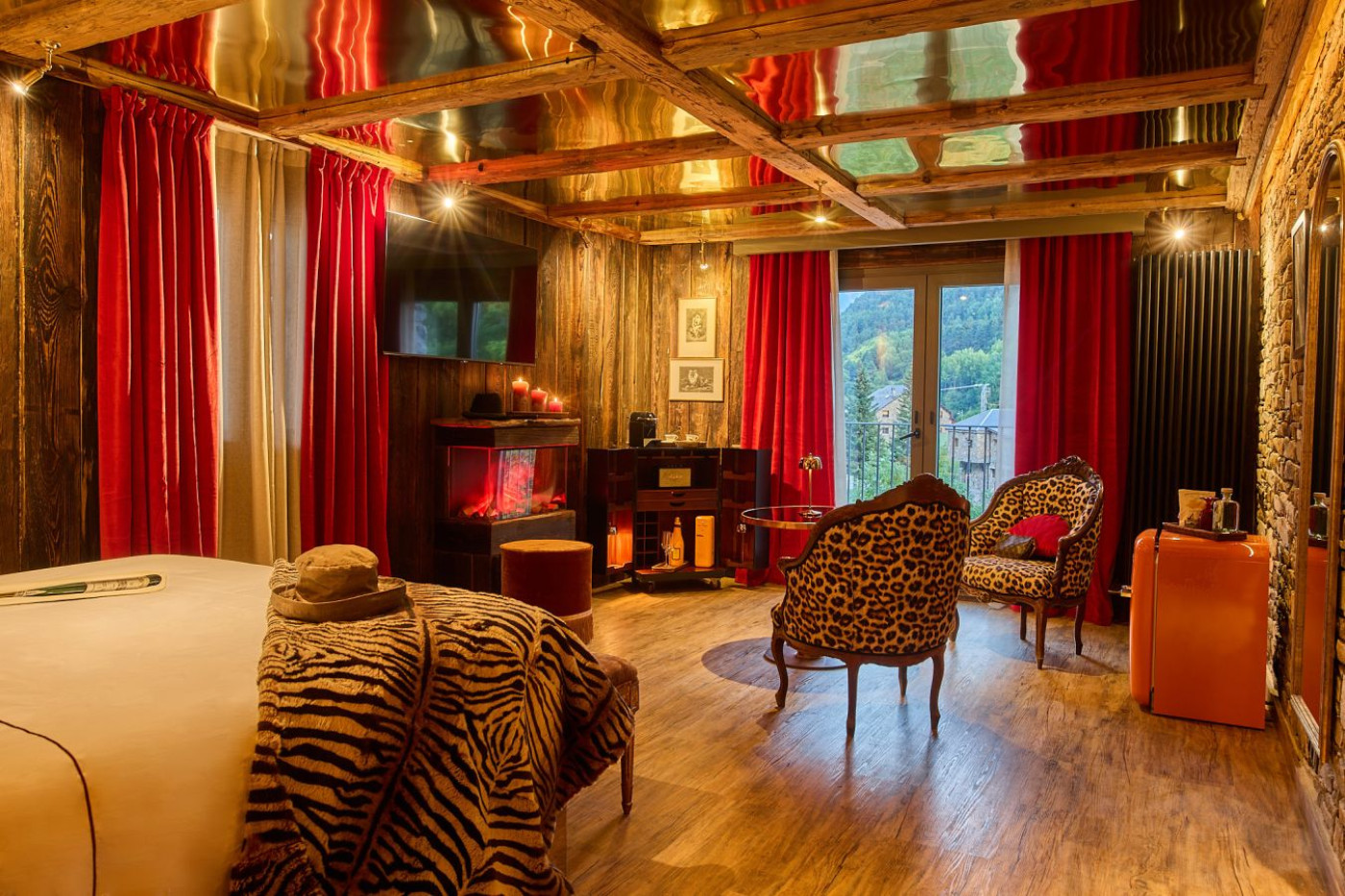 Imagen 2 de Valle de Pineta - Suites