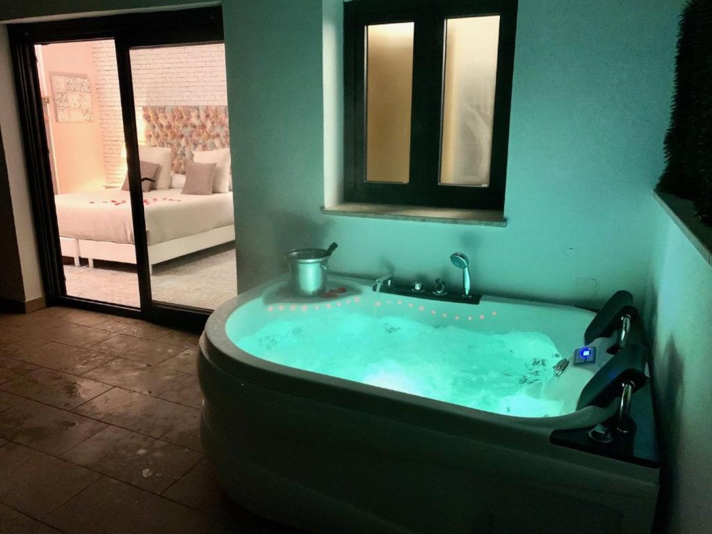 Imagen de la habitación SUITE CON JACUZZI EN LA TERRAZA