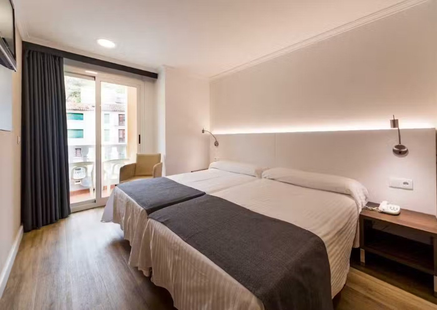 Imagen de la habitación Triple (2 Adultos + 1 Niño)