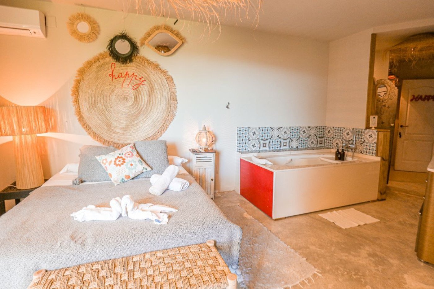 Imagen de la habitación Happy - Suite con bañera hidromasaje y terraza privada