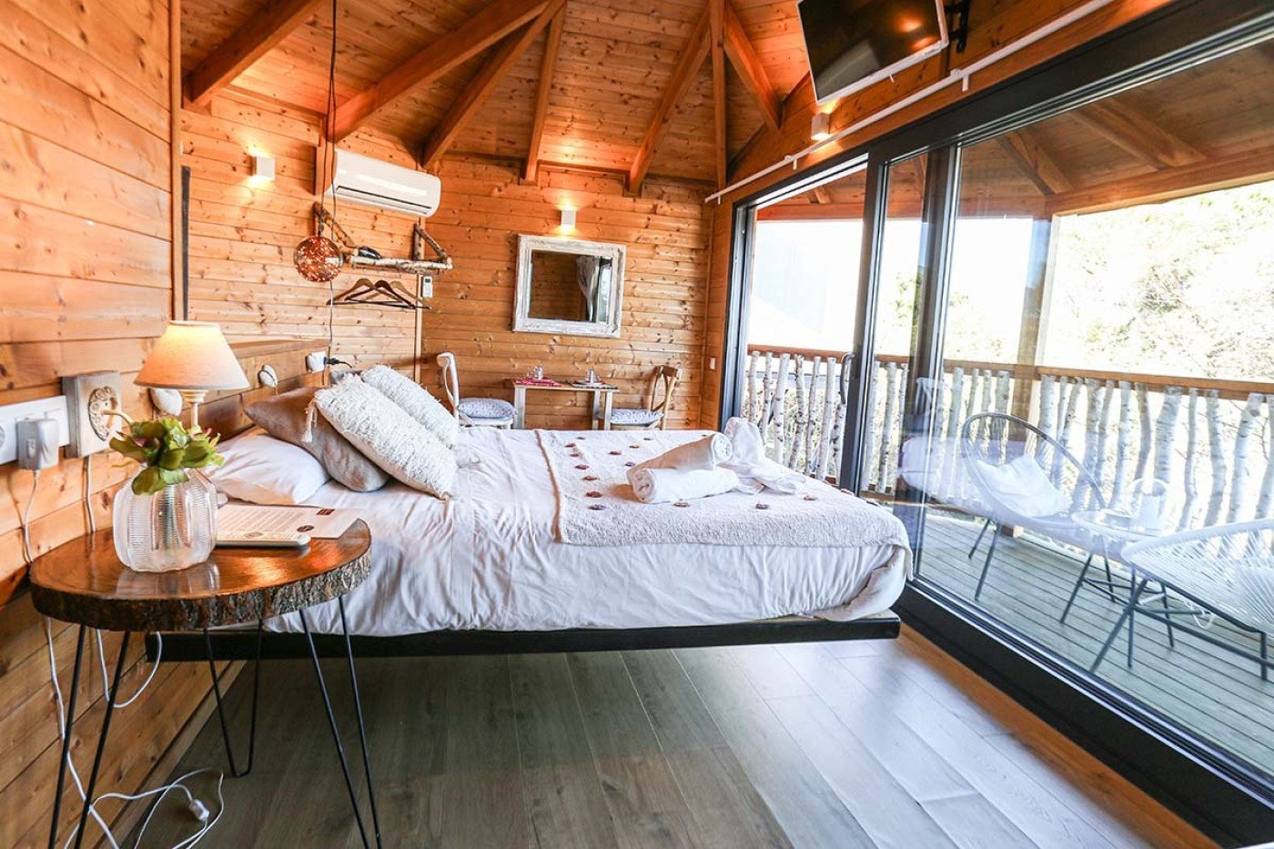 Imagen de la habitación Pit-Roig - Cabaña de lujo suspendida con Jacuzzi privado