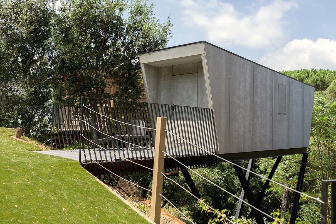 Imagen de la habitación Dropbox - Cabaña de madera suspendida con bañera hidromasaje