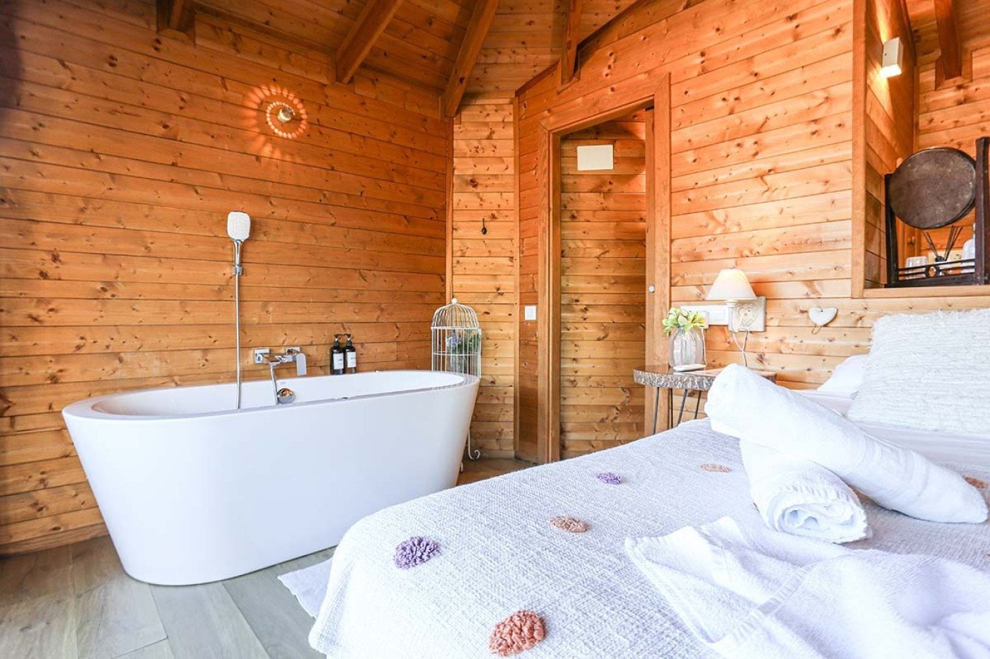 Imagen de la habitación Pit-Roig - Cabaña de lujo suspendida con Jacuzzi privado