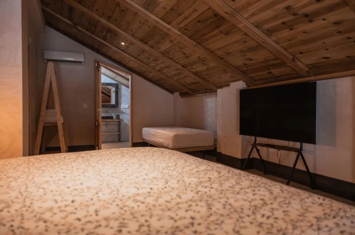 Imagen de la habitación Habitación Superior Buhardilla con cama grande